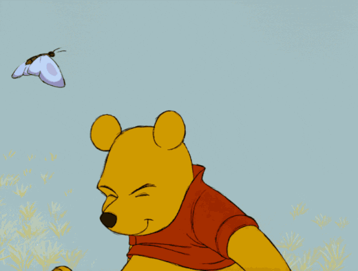 Winnie l'ourson et un papillon.